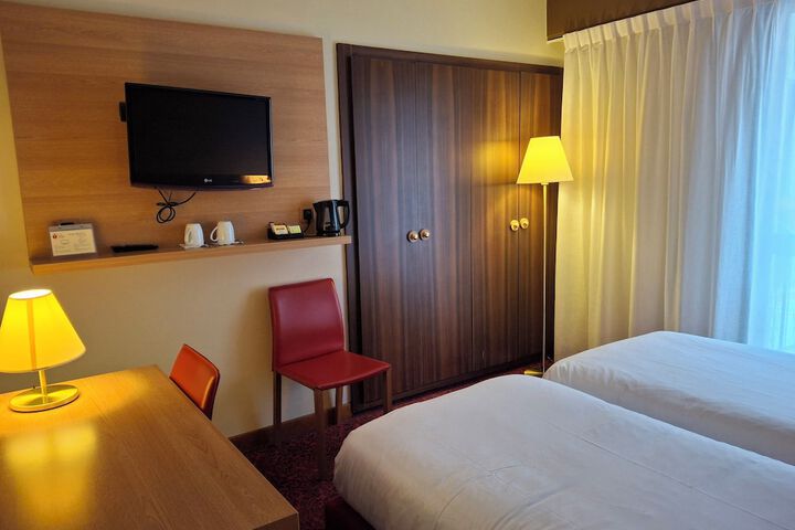 Room 30 of 81