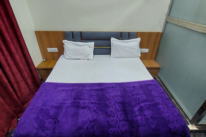 Room 14 of 25
