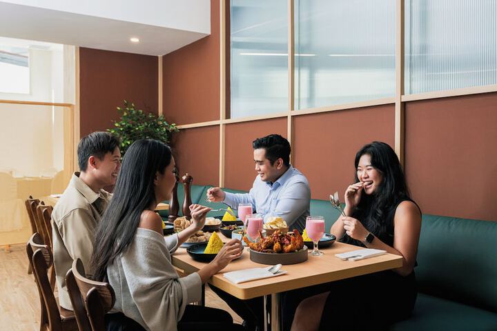 Dining 84 of 95