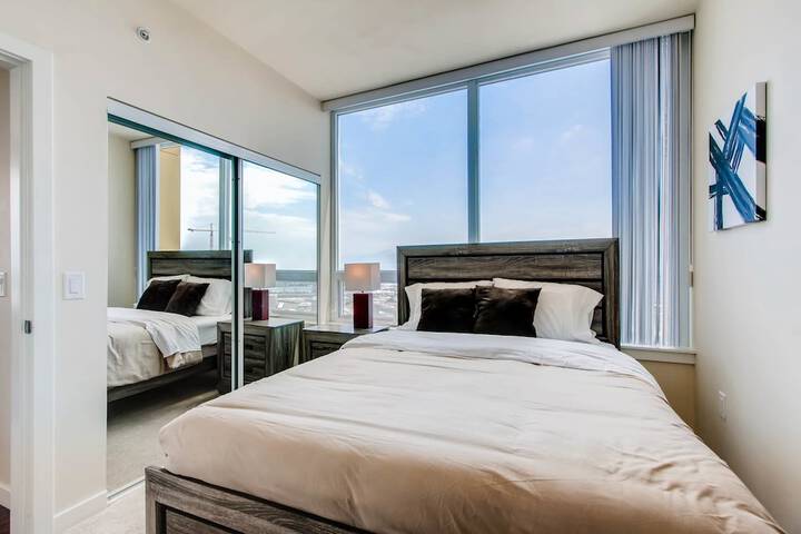 Wow Amazing 3Br 2Ba Highrise in San Diego, CA