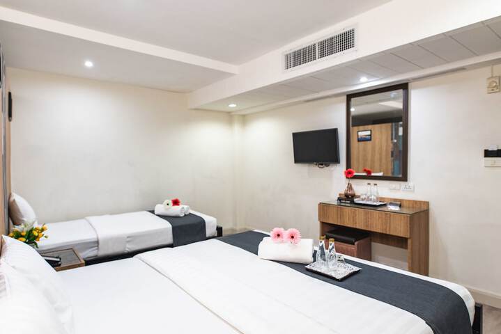 Room 25 of 98