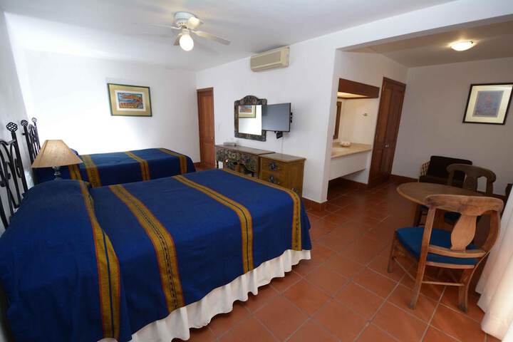 Room 12 of 78