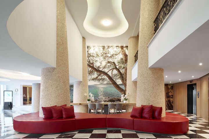 Hotel Lobby