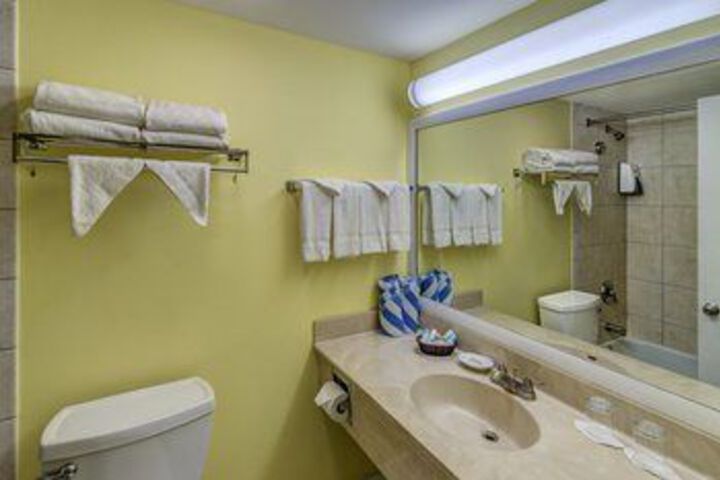 Room 4 of 36
