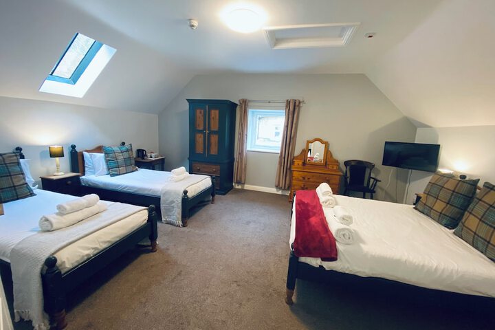 Room 33 of 79