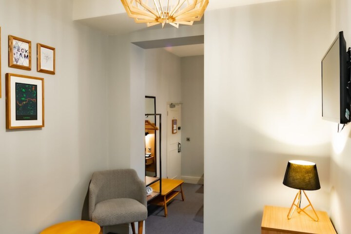 Room 26 of 53