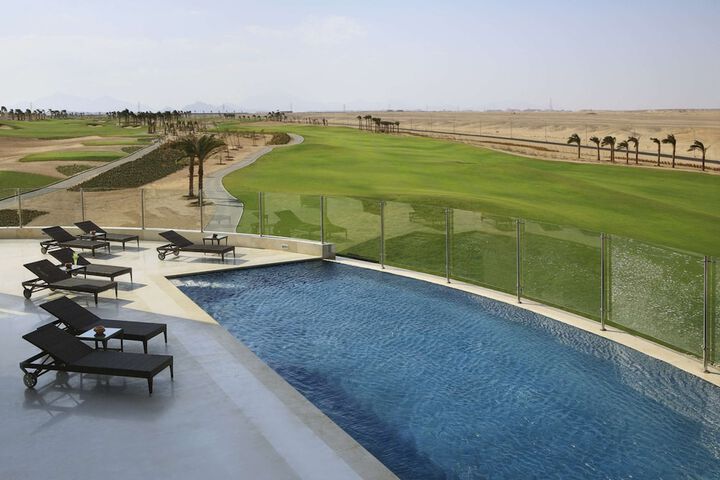 Pool 24 of 48