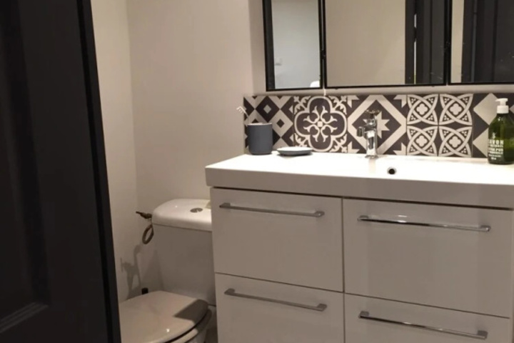 Room 6 of 7