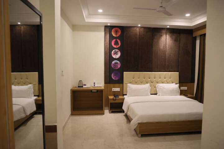 Room 3 of 16