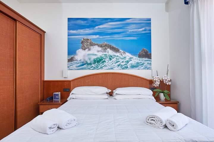 Room 12 of 67