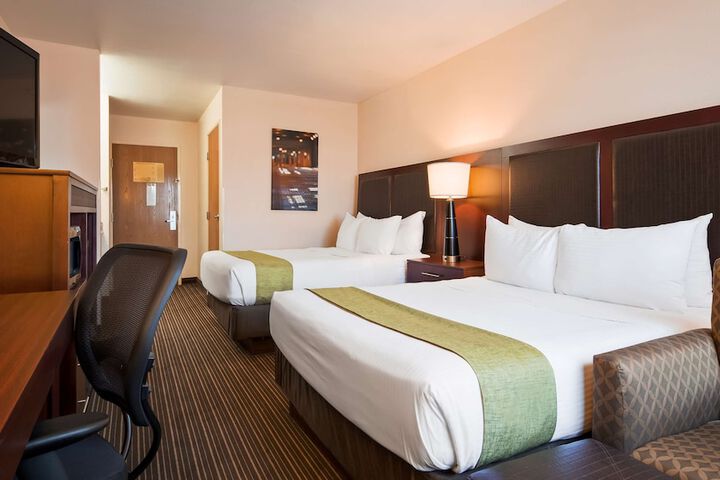 Room 3 of 12