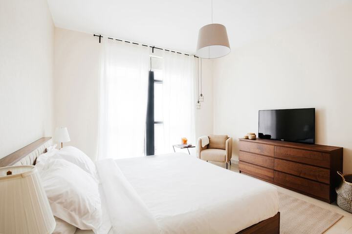 Room 6 of 35