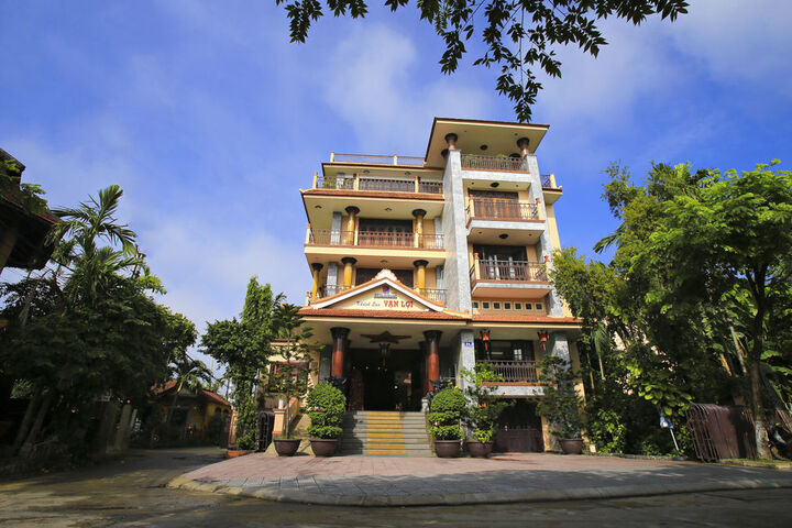 Hotel 44 of 56