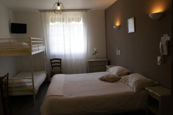 Room 22 of 48