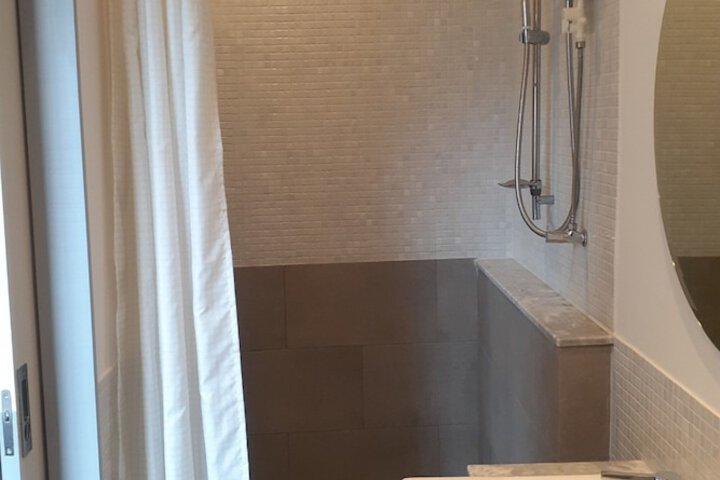 Room 70 of 117