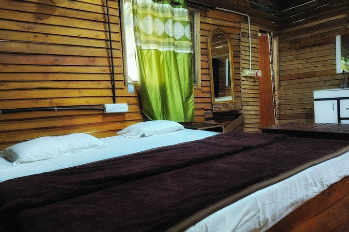 Room 9 of 68