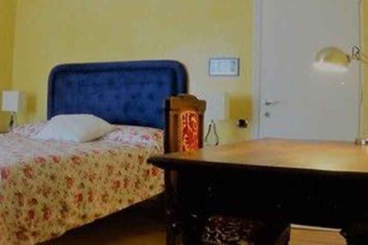 Room 13 of 34