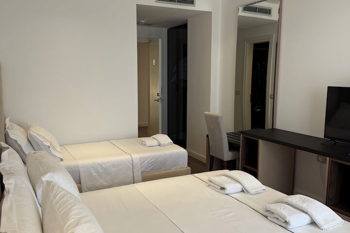 Room 90 of 207
