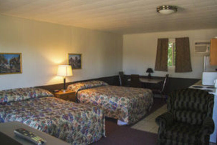 Room 12 of 19
