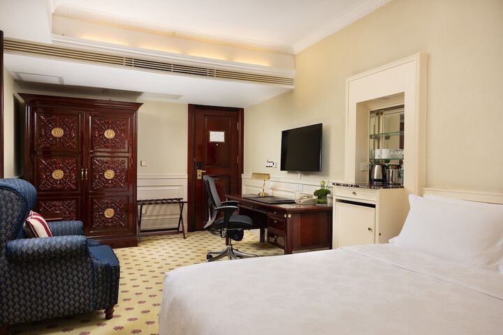 Room 22 of 76