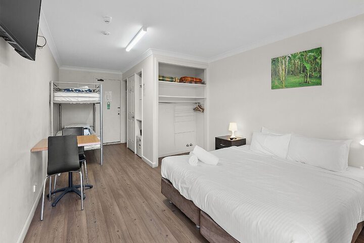 Room 48 of 110