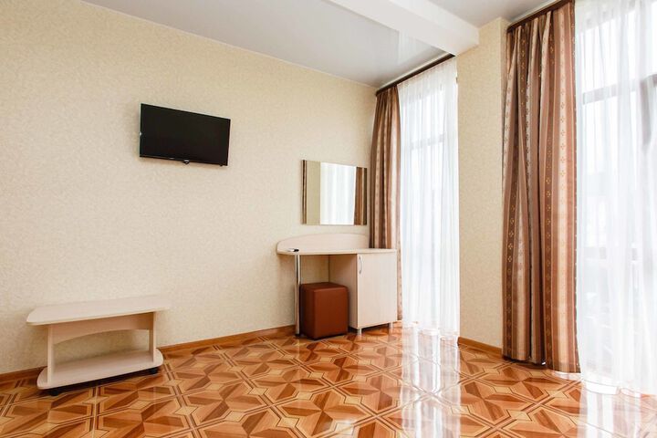 Room 27 of 47