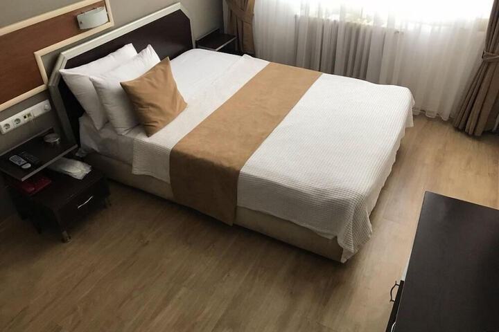 Room 15 of 22