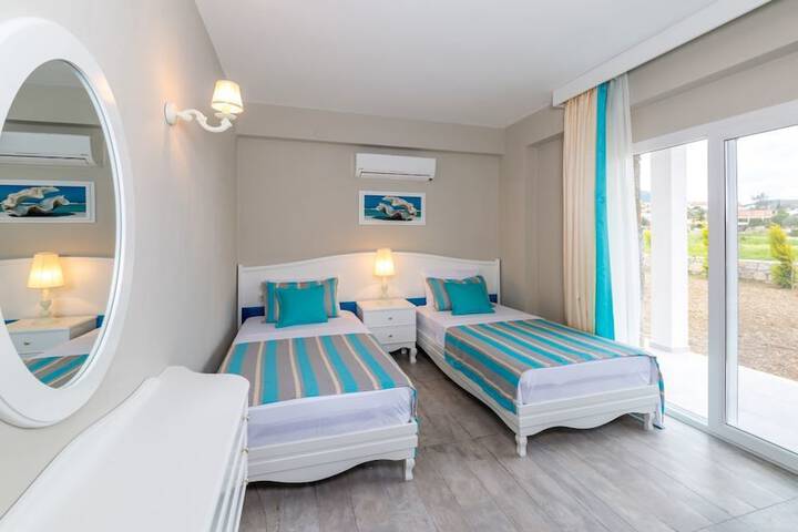 Room 2 of 54