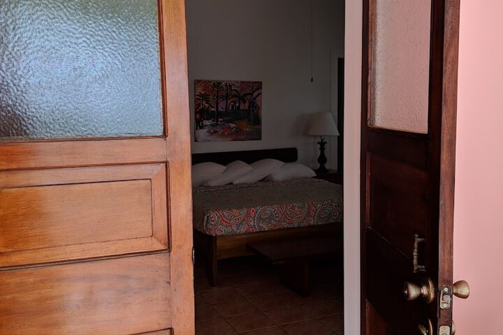 Room 8 of 83