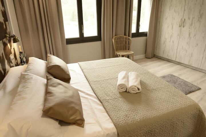 Room 5 of 41