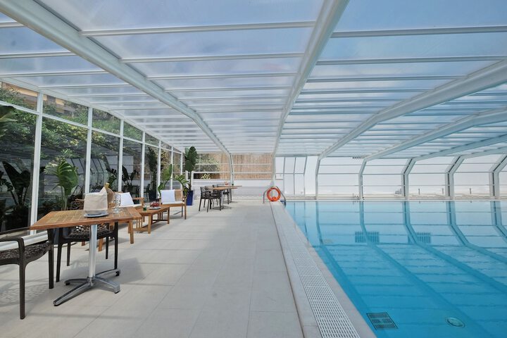 Pool 15 of 30