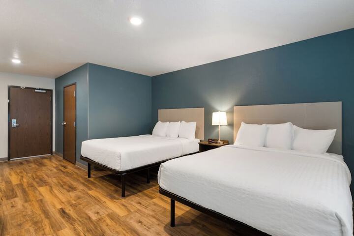 Room 9 of 38