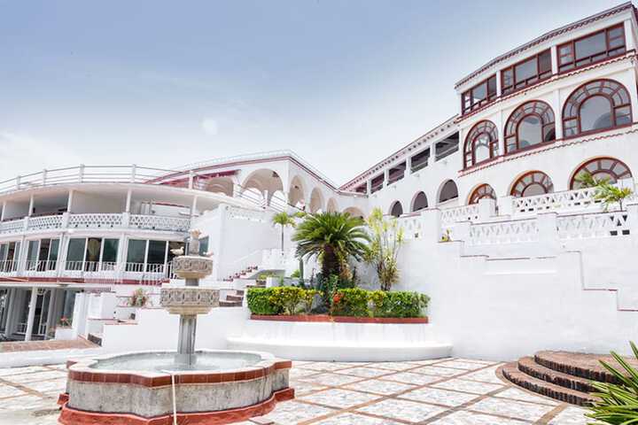 Hotel Exterior 149 of 182
