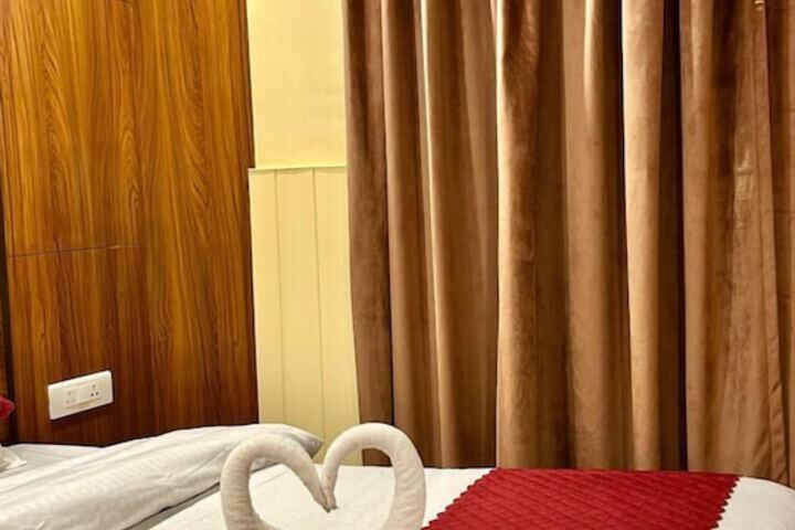 Room 9 of 64