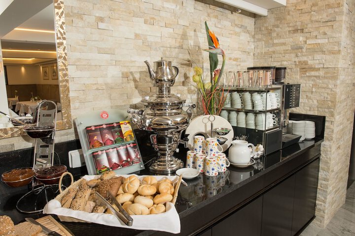 Breakfast/Coffee Service 21 of 44