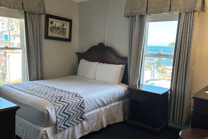 Room 16 of 37