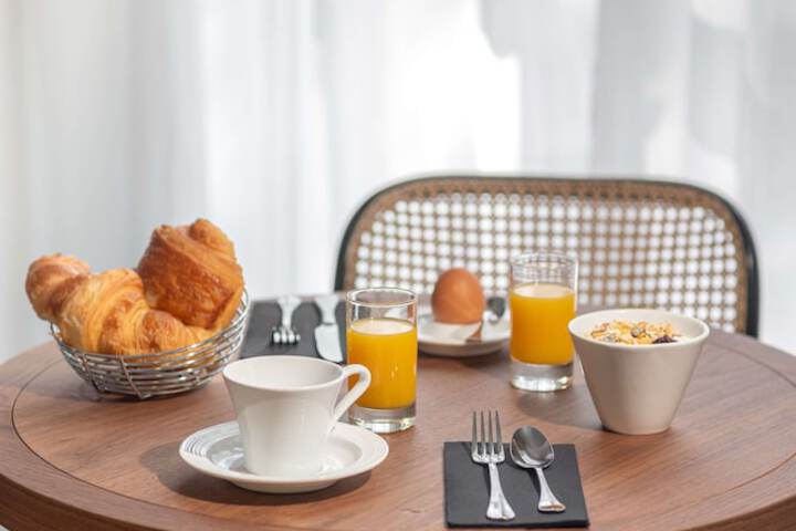 Breakfast/Coffee Service 50 of 57