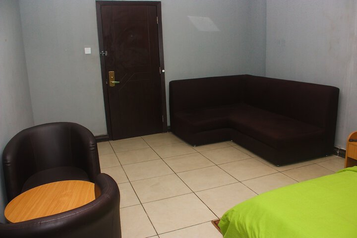 Room 16 of 35