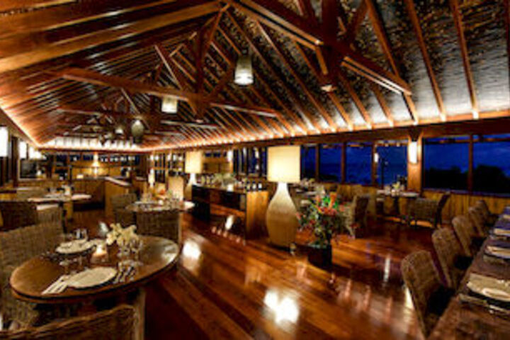 Dining 28 of 29