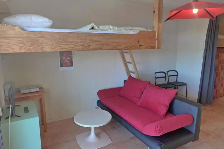 Room 3 of 11