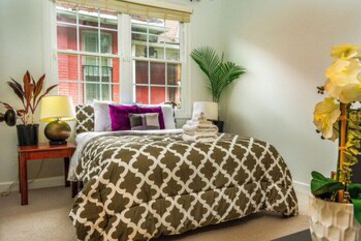 Room 27 of 51