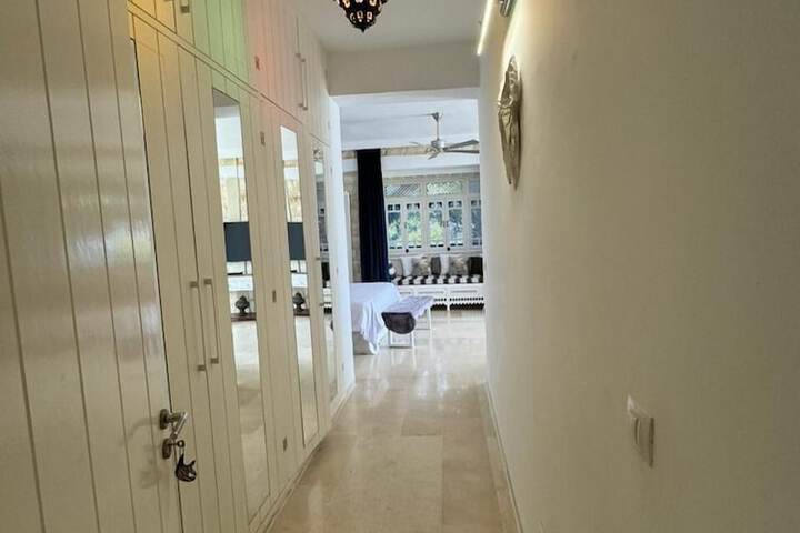 Room 16 of 24