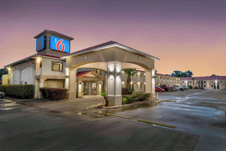 Motel 6 Sulphur LA in Sulphur, LA