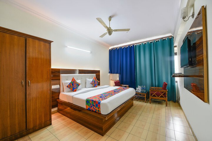 Room 15 of 26