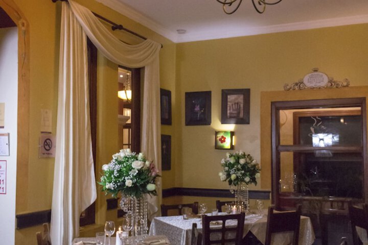 Dining 70 of 81