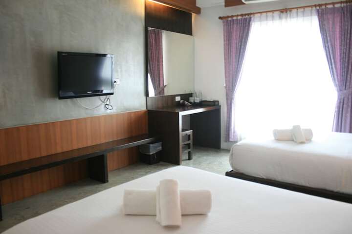 Room 19 of 48