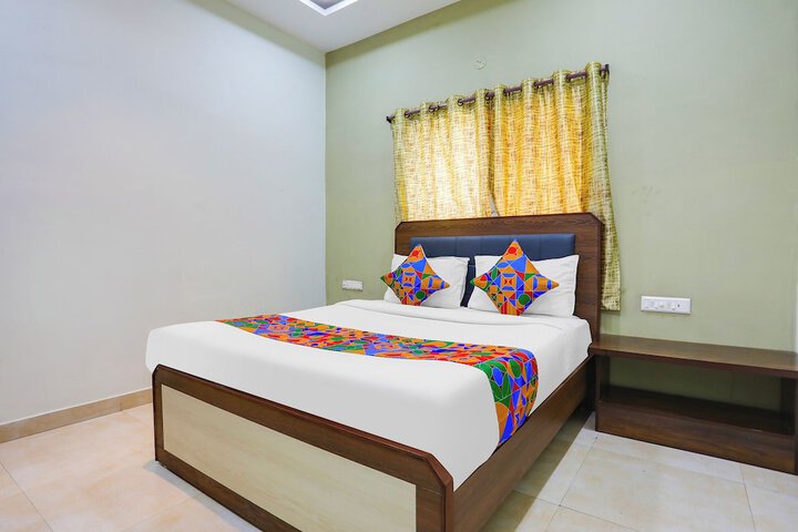 Room 16 of 32