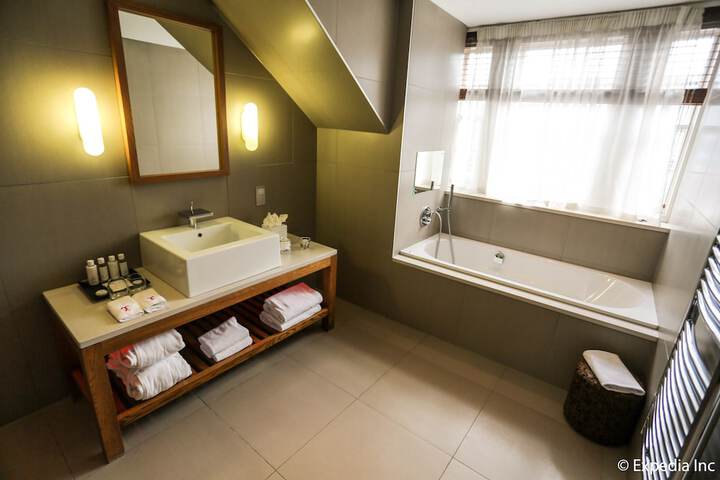 Room 40 of 70