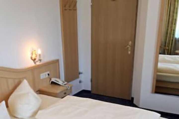 Room 10 of 53