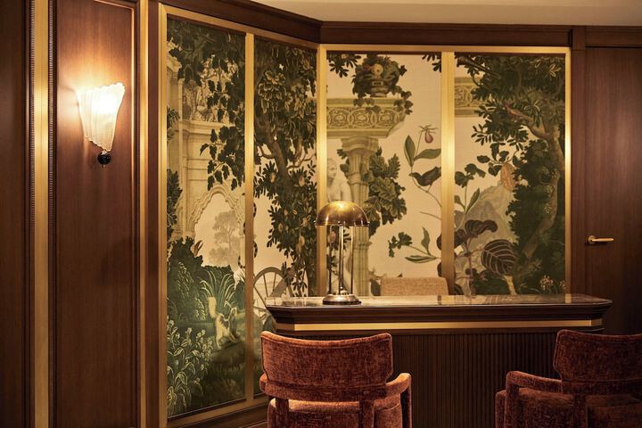 Hotel Interior 8 of 198